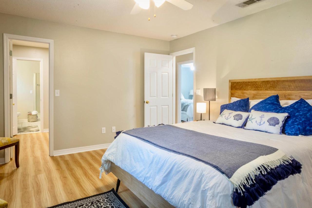 Life'S A Breeze! Updated 3B Home 10 Min To Beach! Gulf Breeze Esterno foto
