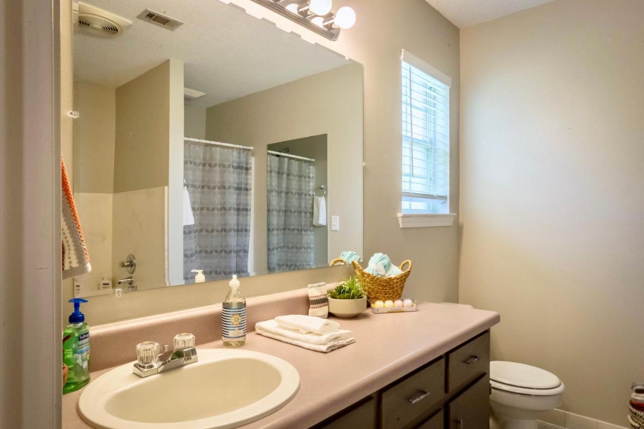 Life'S A Breeze! Updated 3B Home 10 Min To Beach! Gulf Breeze Esterno foto