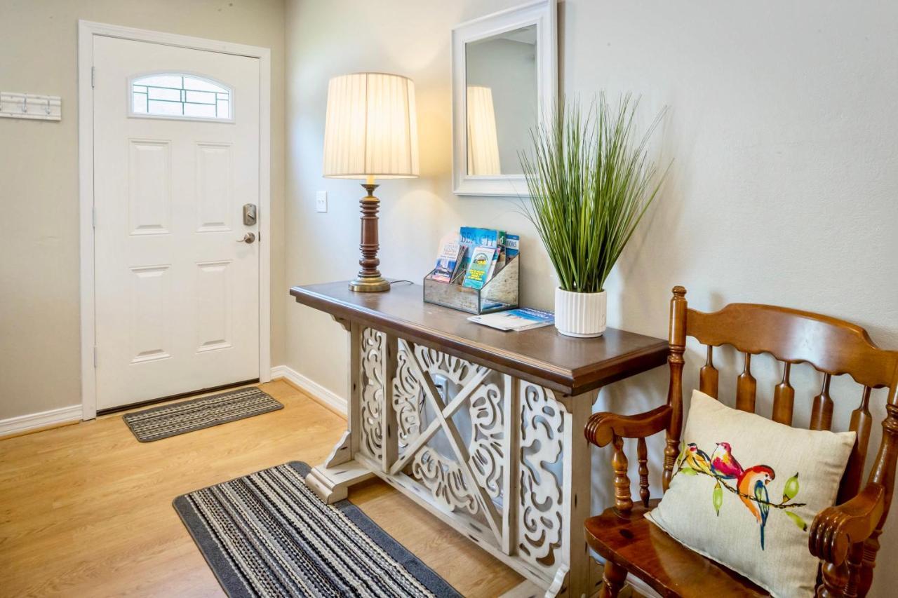 Life'S A Breeze! Updated 3B Home 10 Min To Beach! Gulf Breeze Esterno foto