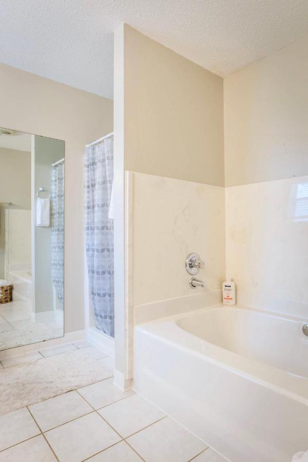 Life'S A Breeze! Updated 3B Home 10 Min To Beach! Gulf Breeze Esterno foto